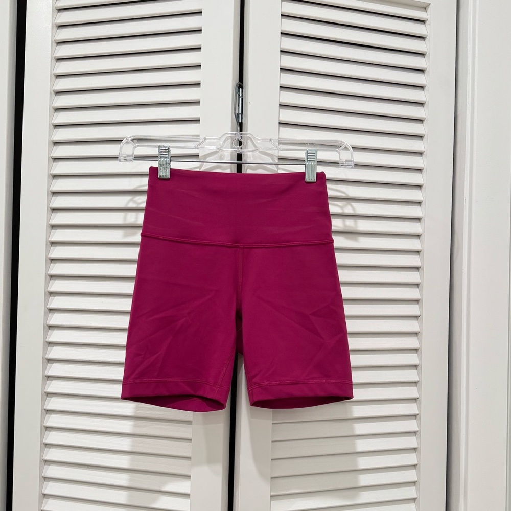 Lululemon Wunder Train 6’ Short